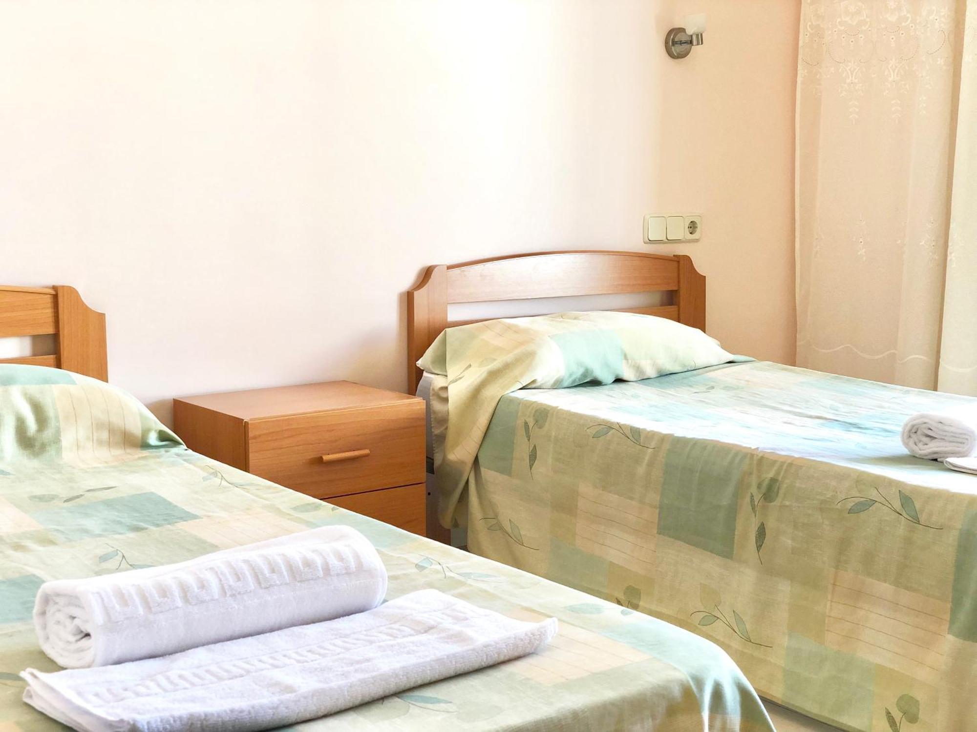 Apartamentos Benet Roses Exterior photo