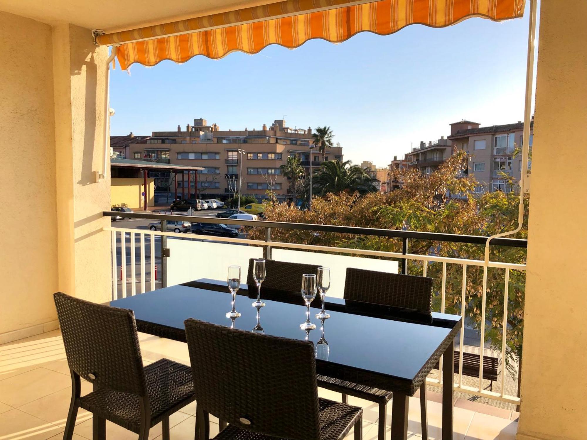 Apartamentos Benet Roses Exterior photo
